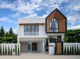 A9 Airport pool villa