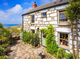 Whitebreakers, Cottage, Garden, Sea-views, Amazing Location By Beach, hotel in Sennen