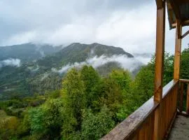 Guest House AKU'TSA