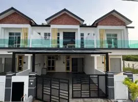 Meera Homestay