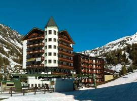 Hotel Adler, hotel a Foppolo