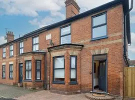 10 Jubilee Cottage