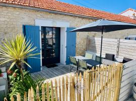 Residence Clos des Aigrettes -Appartements a 30m du Port de La Cotiniere , Ile d Oleron -commerces et plages a pied, hotel em La Cotinière