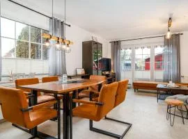 Von Manderley, Ferienhaus mit 3 Schlafzimmern und Garten, Hund willkommen!