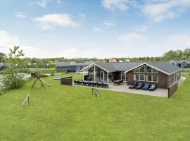 Beautiful Home In Ålbæk With Kitchen