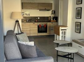 Appartement T2 - Rez-de-Jardin, proche plage et commerces, hotel in Calvi