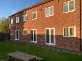 4 Bedroom Contractors House