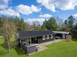 3 Bedroom Stunning Home In Hals
