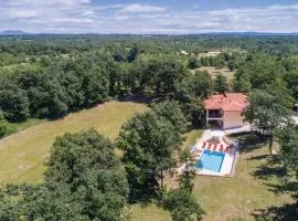 Pet Friendly Home In Bonasini
