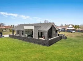 Amazing Home In Hadsund With Wifi