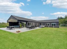 Nice Home In Hadsund With Sauna, hotel a Hadsund