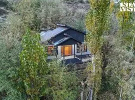 StayVista at Crystal Creek 2BR villa in Gulmarg with Free Breakfast