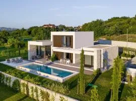 Villa Adoral
