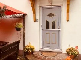 Pension auf dem Pferdehof Gut Greppin - mit WLAN, Sitzecke, Garten & kostenlosem Parken