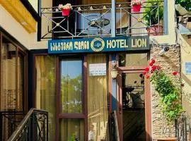 Hotel LION in Borjomi الأسد