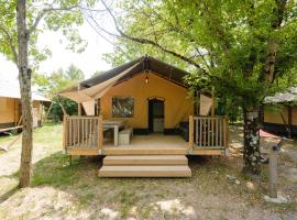 Glamping Saint-Thom&eacute;, luxury tent in Saint-Thom&eacute;