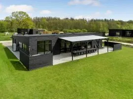 Lovely Home In Glesborg With Sauna