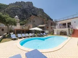 Olga's Relais with pool