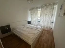 Budget Dlouha Apartment