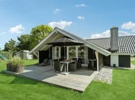 Three-Bedroom Holiday Home In Sydals