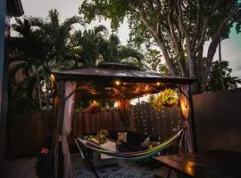 The Miamiville - Hidden Gem with Free Parking