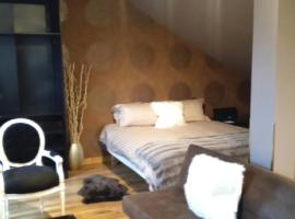 La Juste Place, hotel v destinaci Aulnoye-Aymeries
