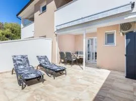 Nice Apartment In Barbariga With Wifi