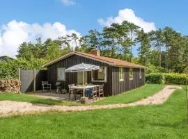 Nice Home In Hadsund With Kitchen