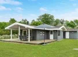 3 Bedroom Pet Friendly Home In Knebel