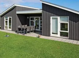 Holiday Home Flovt Havevej Vi
