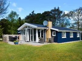 Two-Bedroom Holiday Home In Ringkobing