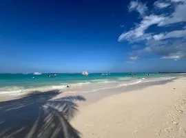 Luxury Beach Penthouse with Pool, BBQ, AC, Wi-Fi, 5-Min Walk to El Cortecito & Bavaro Beaches, Punta Cana