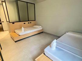 Maya Hostel El Nido, hotel i El Nido