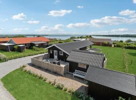 3 Bedroom Nice Home In Hurup Thy, luxury hotel in Doverodde