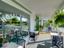 Chambre 303 de l'hôtel Victoria confortable et moderne, Hotel in Saint-Pascal