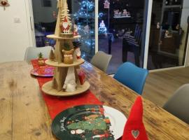 Gîte sous le verger, maison indépendante, hotel i Bazegney