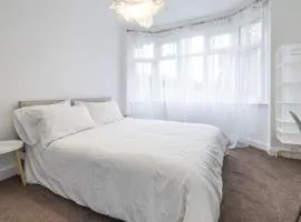 Aura Room - Kingsize minimalist room in Luton
