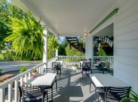 Chambre 304 de l'hôtel Victoria confortable et moderne, ξενοδοχείο σε Saint-Pascal