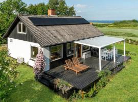 Lovely Home In Knebel With Wifi, hotel v destinaci Ørby