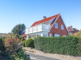 Nice Home In Allinge With Kitchen, 4-stjernet hotel i Allinge