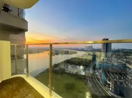 SeaView Danga Bay Gateway Relax with Fee Parking for 8-10 Guest