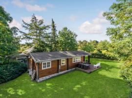 Cozy Home In Bogø By With Wifi, hotel v destinaci Bogø By