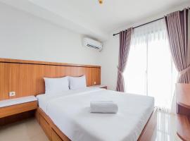 Great Choice 1BR Apartment Anwa Residence Bintaro By Travelio, ξενοδοχείο σε Peladen