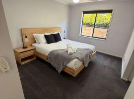 5BR Mount Clear Manor - Sleep Up To 10 Guests, ξενοδοχείο σε Mount Clear