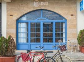 Marée Guest House, hôtel avec parking à Batroun