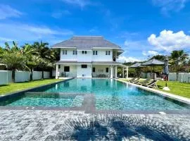 Khaolak Pool Villa with 3 bedrooms