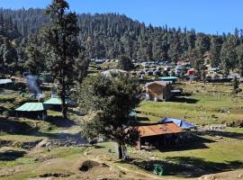 Chopta Hilltop Camps, hotel v destinaci Rudraprayāg