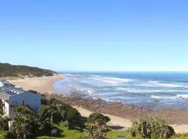 Jolly Mooi's Beach Break