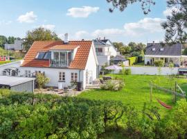 Stunning Home In Askeby With Kitchen, lyxhotell i Askeby