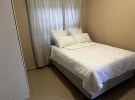 Yamwaale Overnight Accommodation - Otjomuise Ext 4, hotel v destinaci Windhoek